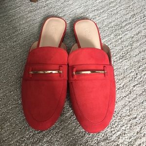 Red loft mules